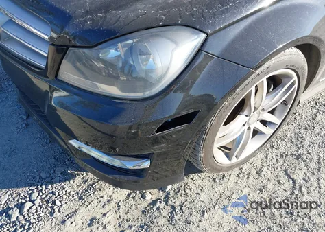 2013 Mercedes-Benz C 300 Luxury 4Matic/Sport 4Matic из США, поврежденный, VIN WDDGF8AB7DA839886